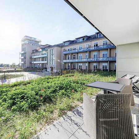 5 Sterne Ostseestuv In Der Seefahrtschule Apartment *