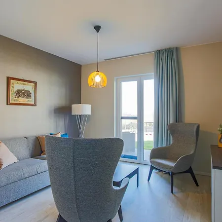 5 Sterne Ostseestuv In Der Seefahrtschule Wustrow (Fischland)